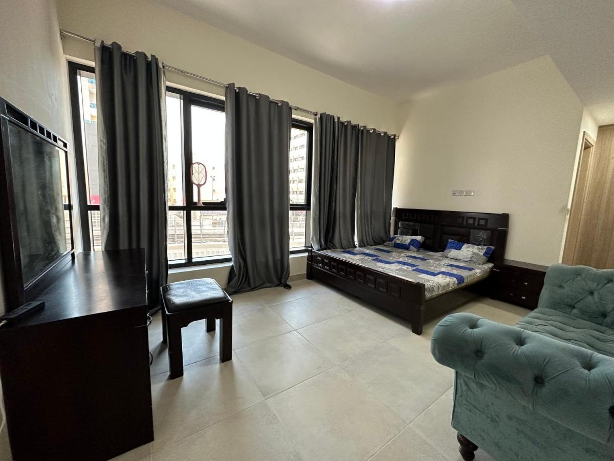 Private Bed Room With Attached Washroom, 2Bhk Sharing Flat Dubai Exteriör bild